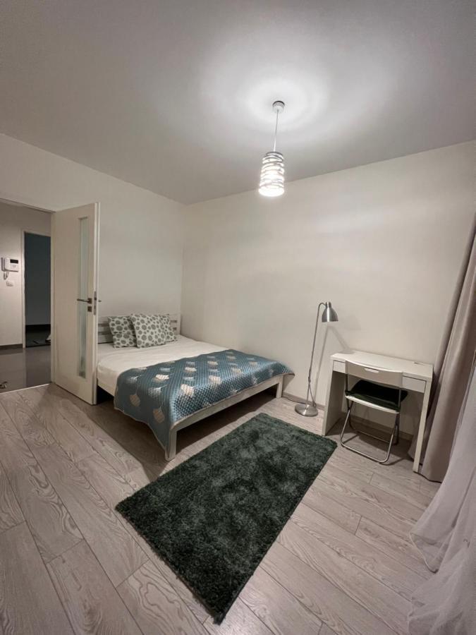 Free Parking In Garage Karolina Plazza, New Cosy Studio With All You Need Прага Экстерьер фото